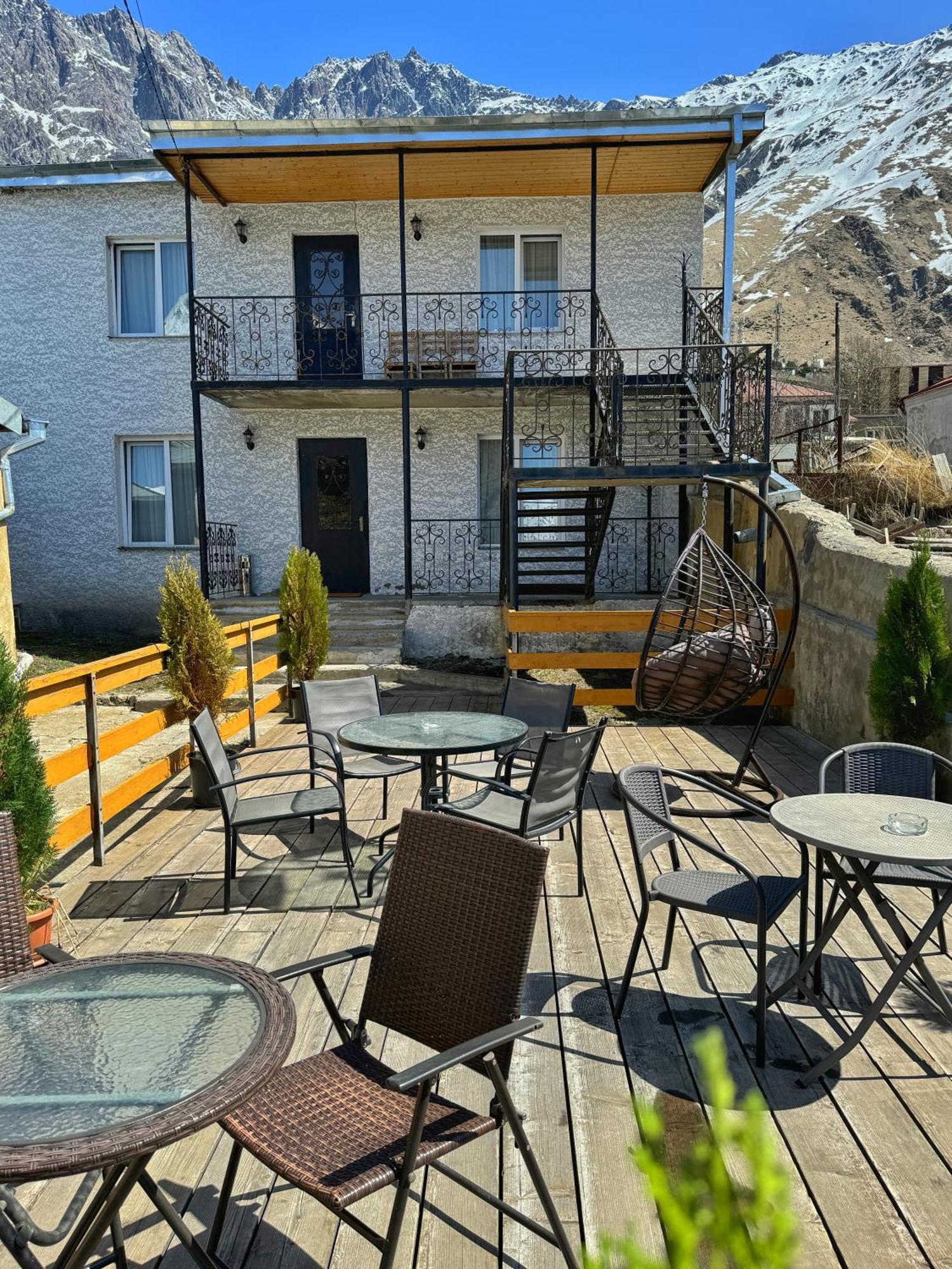 Hotel Elia Kazbegi Esterno foto