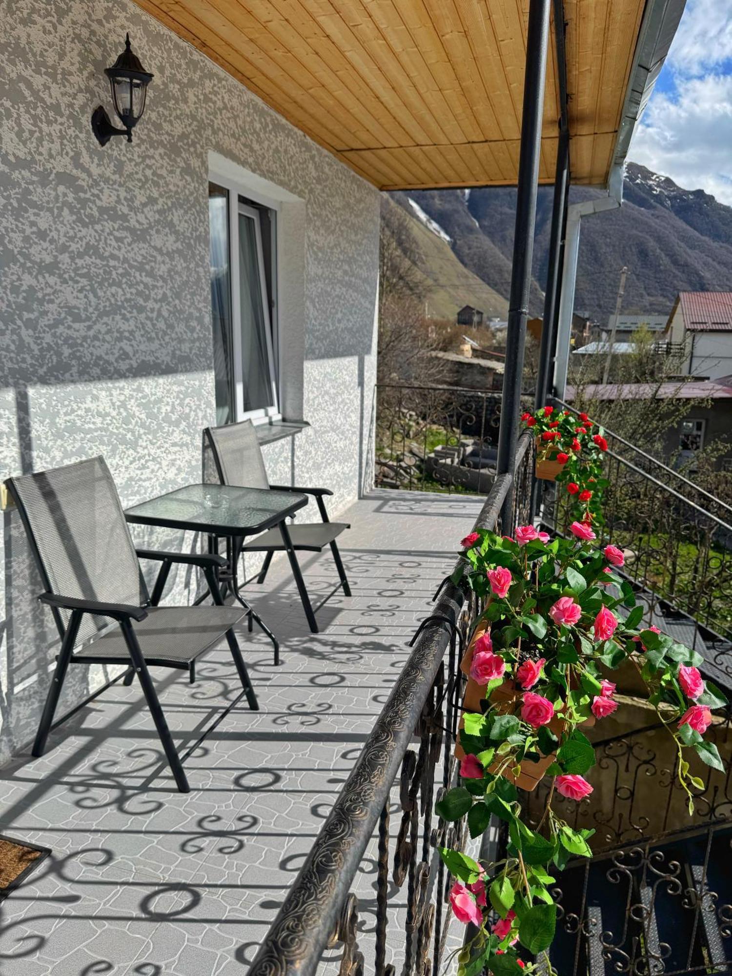 Hotel Elia Kazbegi Esterno foto